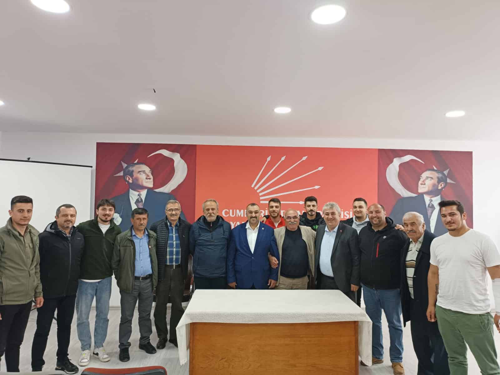 BBP İlçe Başkanı Bayram Ün CHP'ye Katıldı