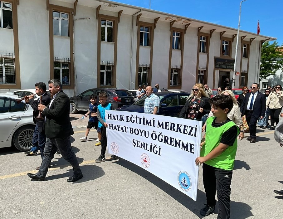 Ayancık'ta "Hayat Boyu Öğrenme Haftası" Etkinliği Düzenlendi