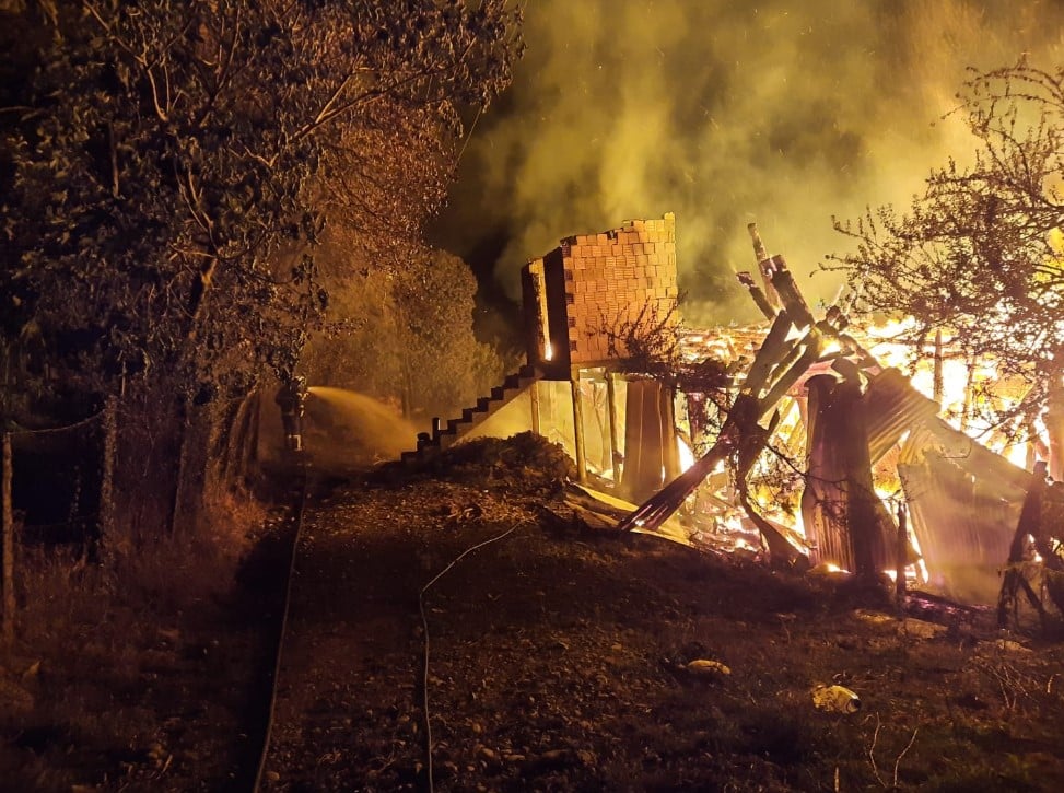 Ayancık Doğanlı Köyünde Yangın