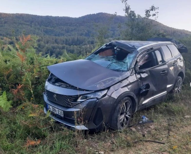 Uzunçam Köyünde Trafik Kazası; 3 Hafif Yaralı