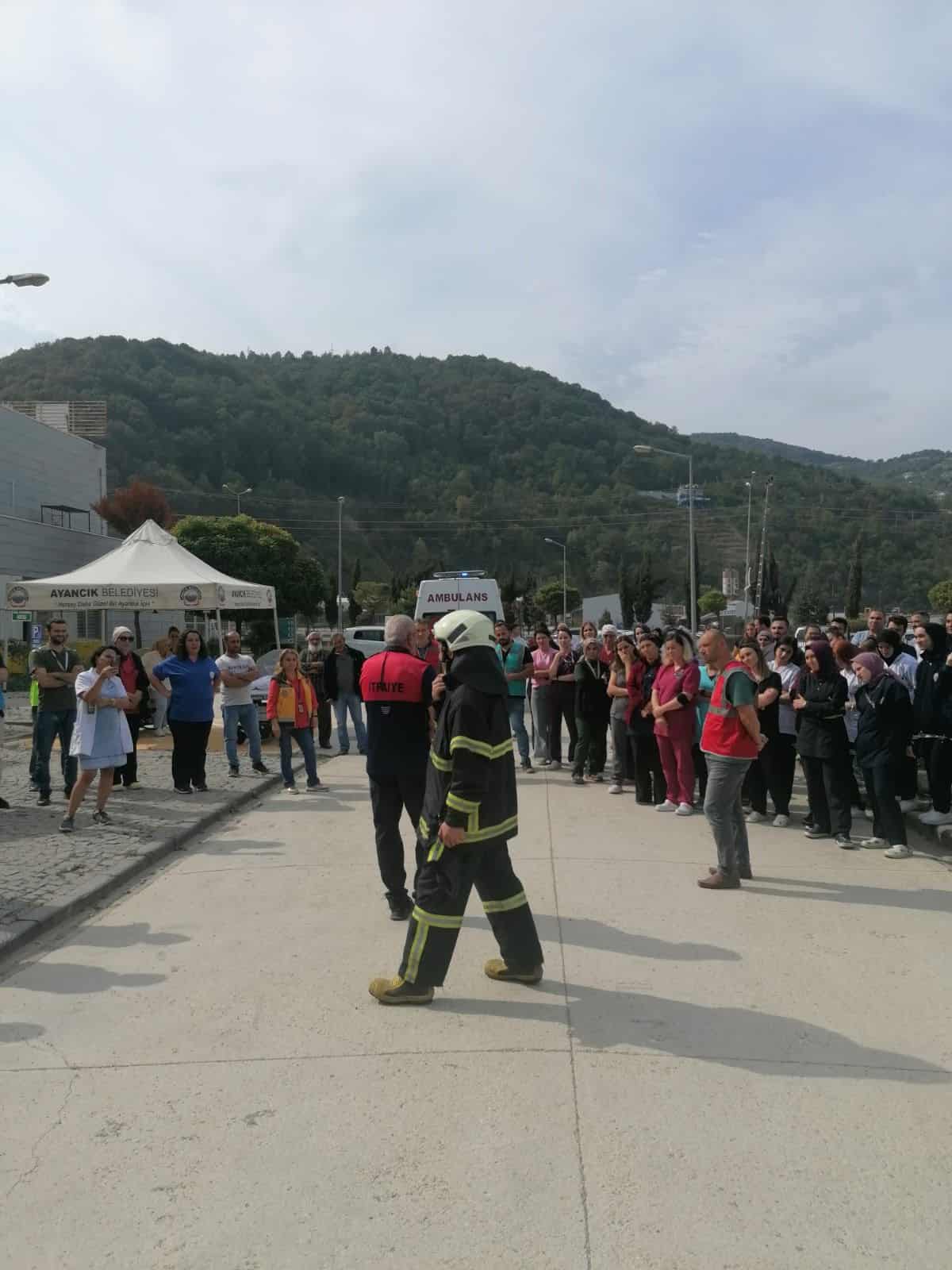 Hastanede Yangın Söndürme ve Kurtarma Tatbikatı Yapıldı