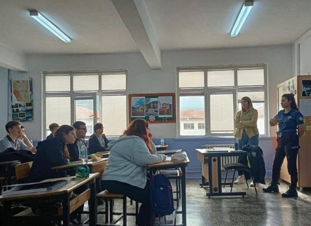 Öğrenciler Temel Trafik Konusunda Bilgilendirildi