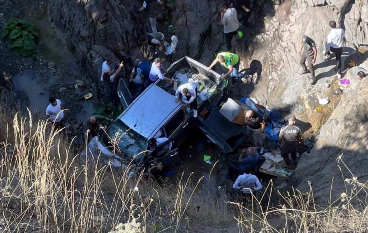 Sinop Valisinin Konvoyunda Trafik Kazası