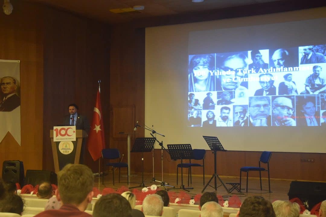Cumhuriyet'in 100. Yılına Özel konferans ve müzik dinletisi gerçekleştirildi