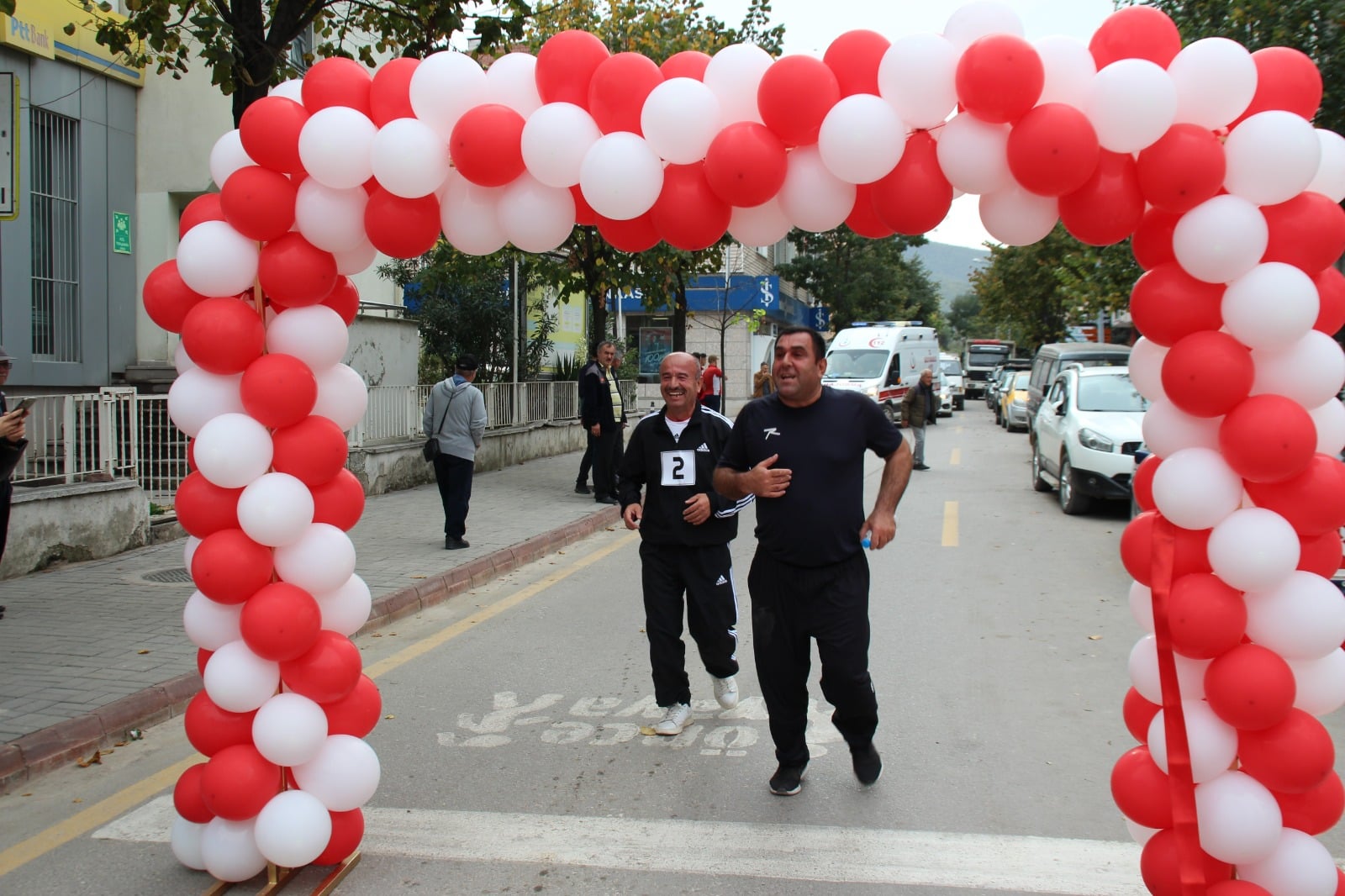 Ayancık'ta Cumhuriyet Koşusu Yarışı Gerçekleştirildi