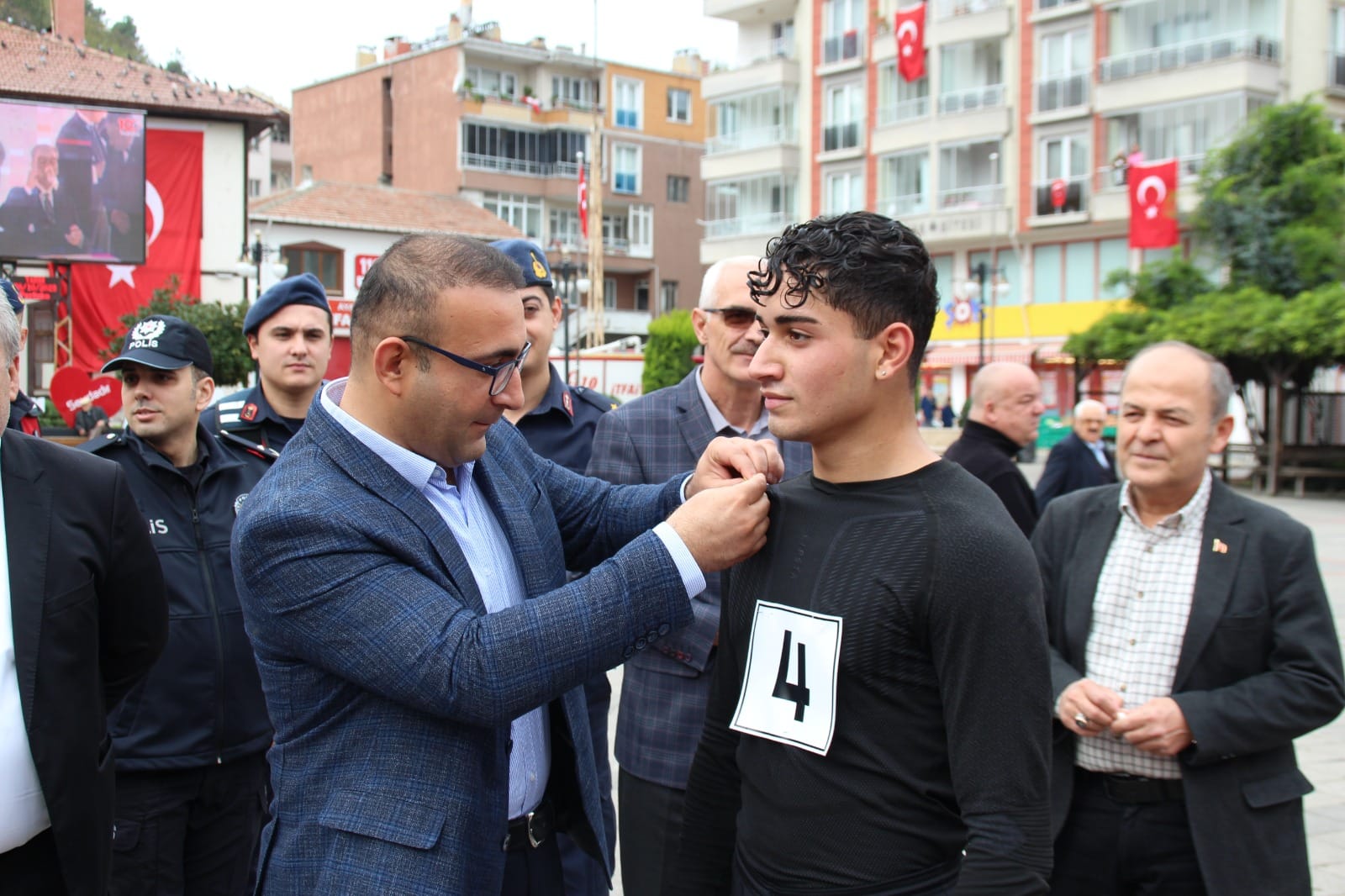 Ayancık'ta Cumhuriyet Koşusu Yarışı Gerçekleştirildi