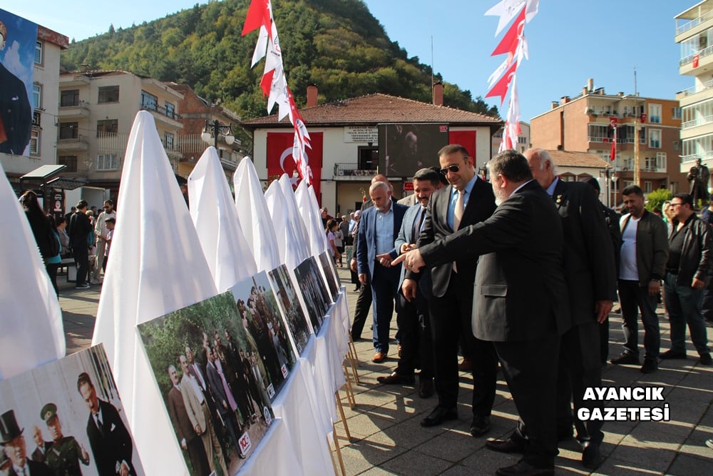 Çelenk Sunma Töreni Gerçekleştirildi