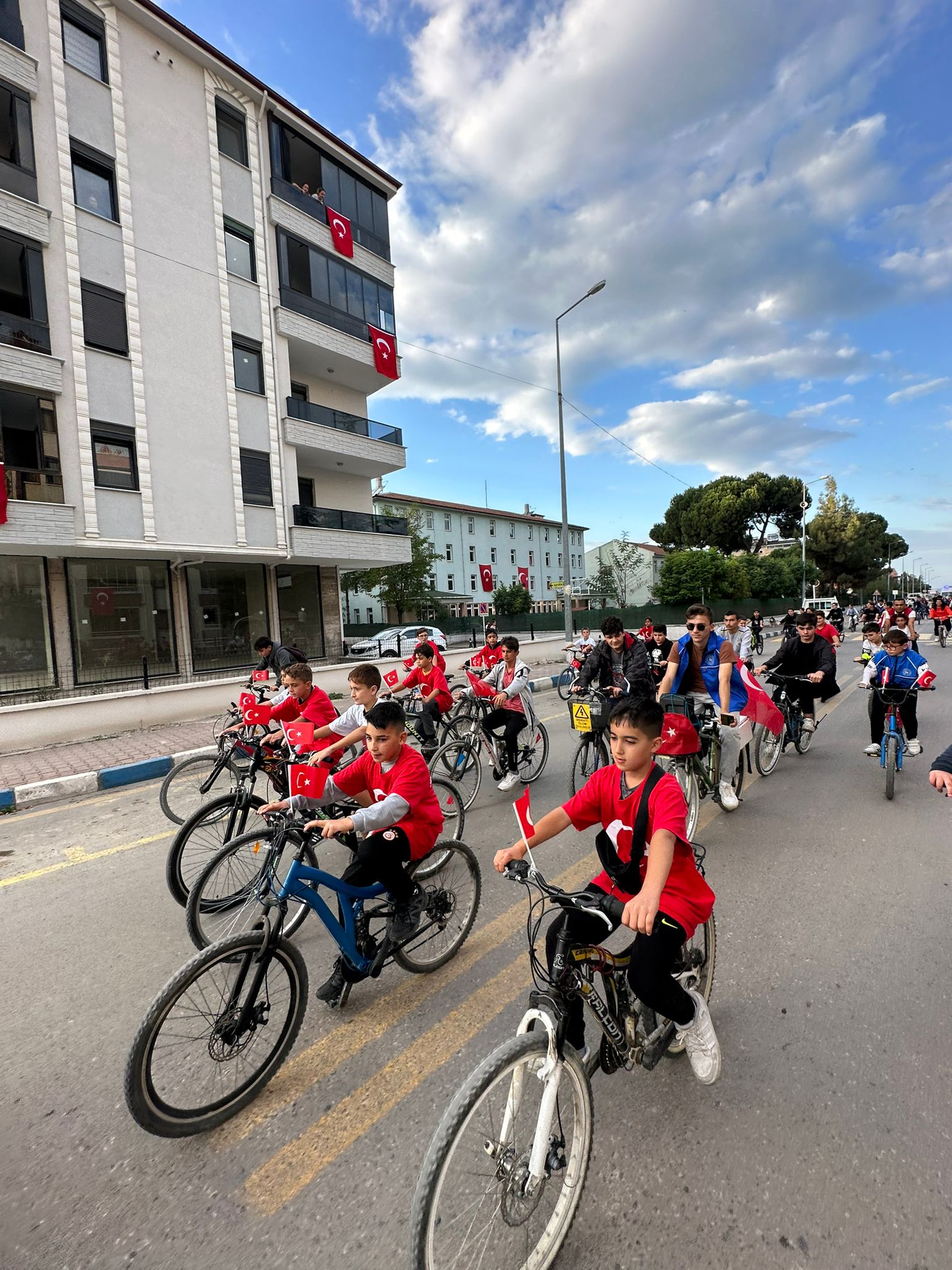 Cumhuriyet'in 100. Yılına Özel Bisiklet Turu Düzenlendi