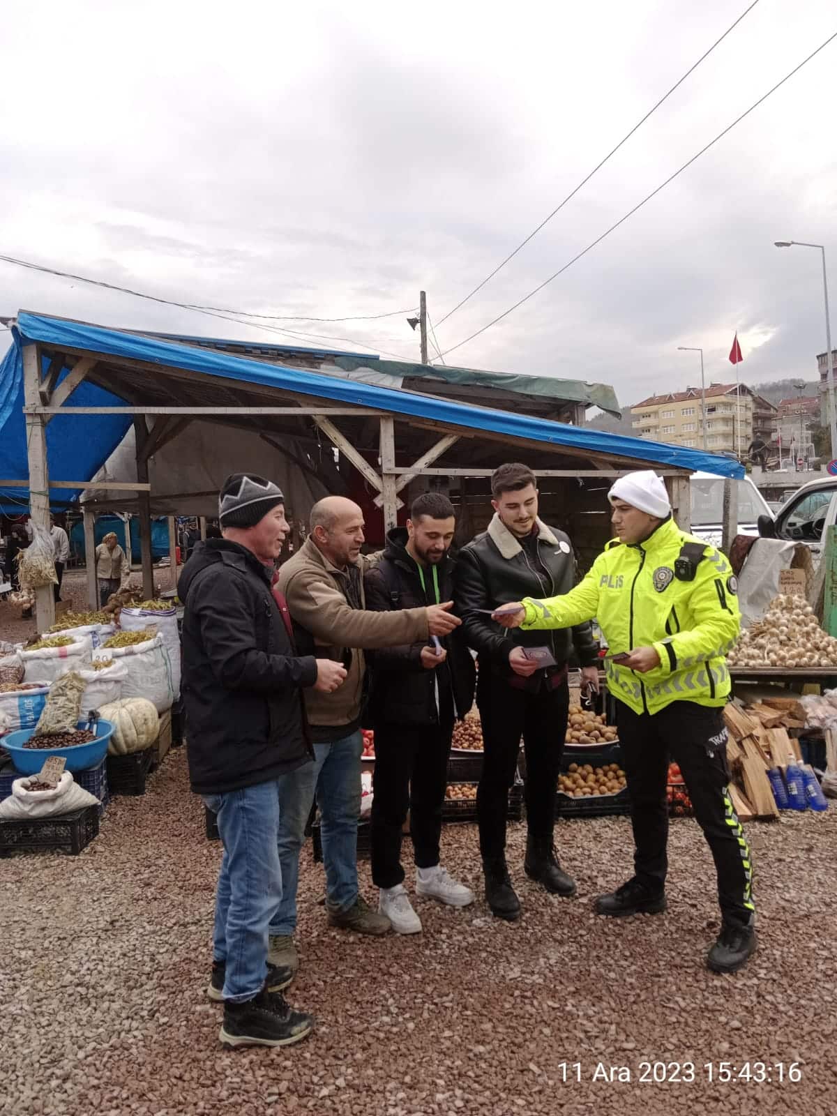 Temel Trafik Kuralları Hakkında Broşür Dağıtıldı