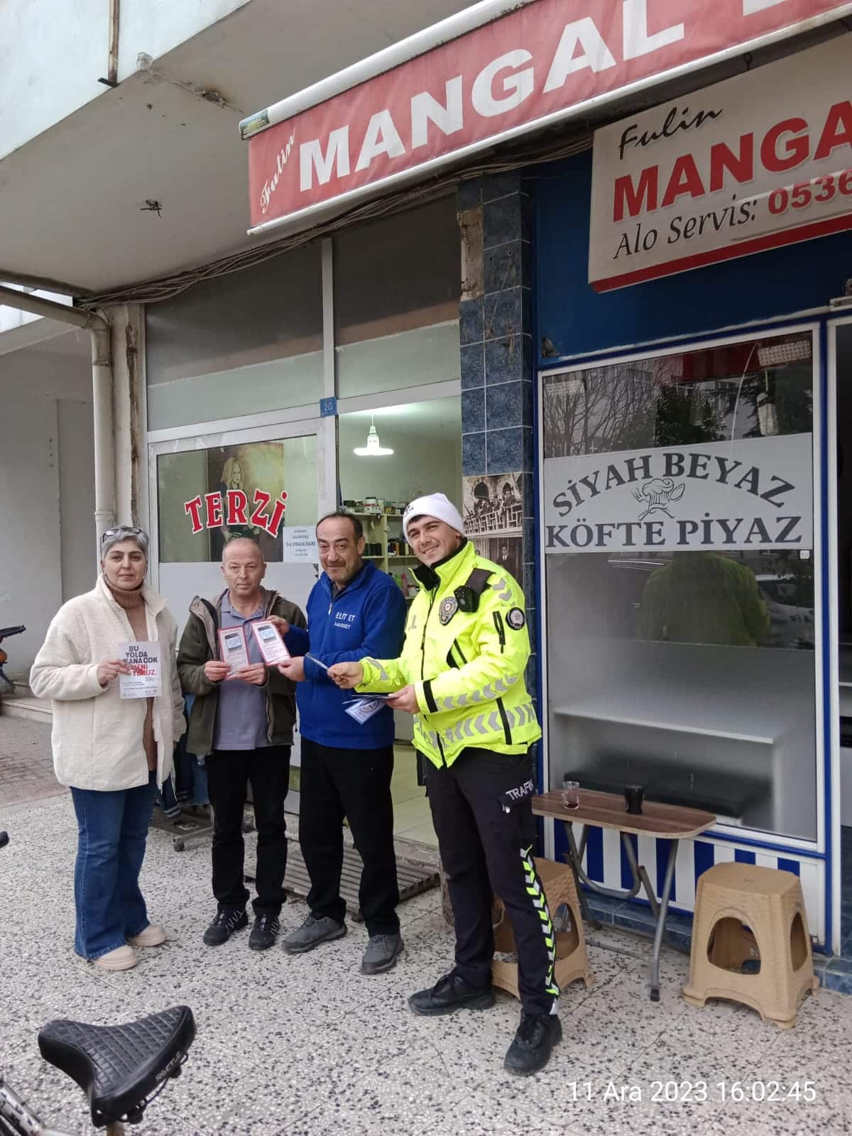 Temel Trafik Kuralları Hakkında Broşür Dağıtıldı