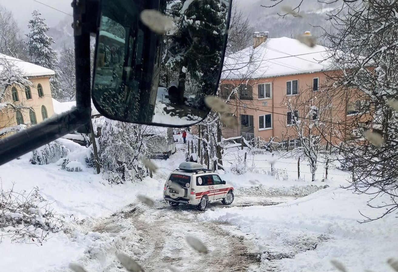 112 Ekipleri Kar Kış Demeden “CAN” Kurtarmaya Devam Ediyor