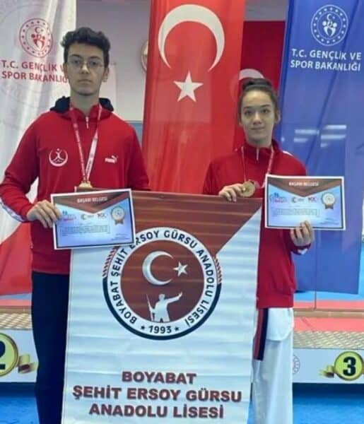 Boyabat Taekwondo Takımı 5 Altınla Dönüyor!…