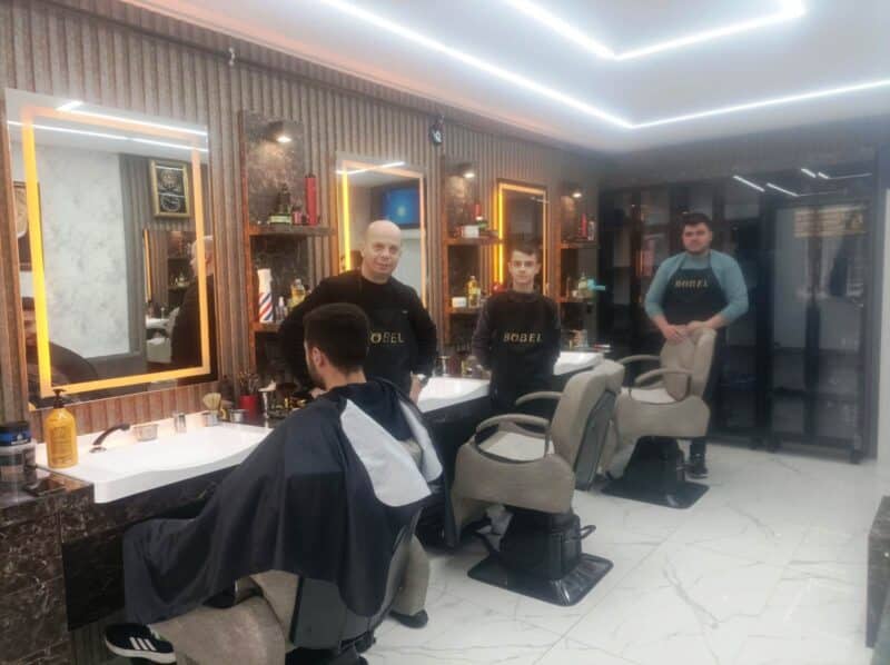 Boyabat’ta Erkek Kuaförü(Berber) Salonu Ercan Hizmete Açıkladı…
