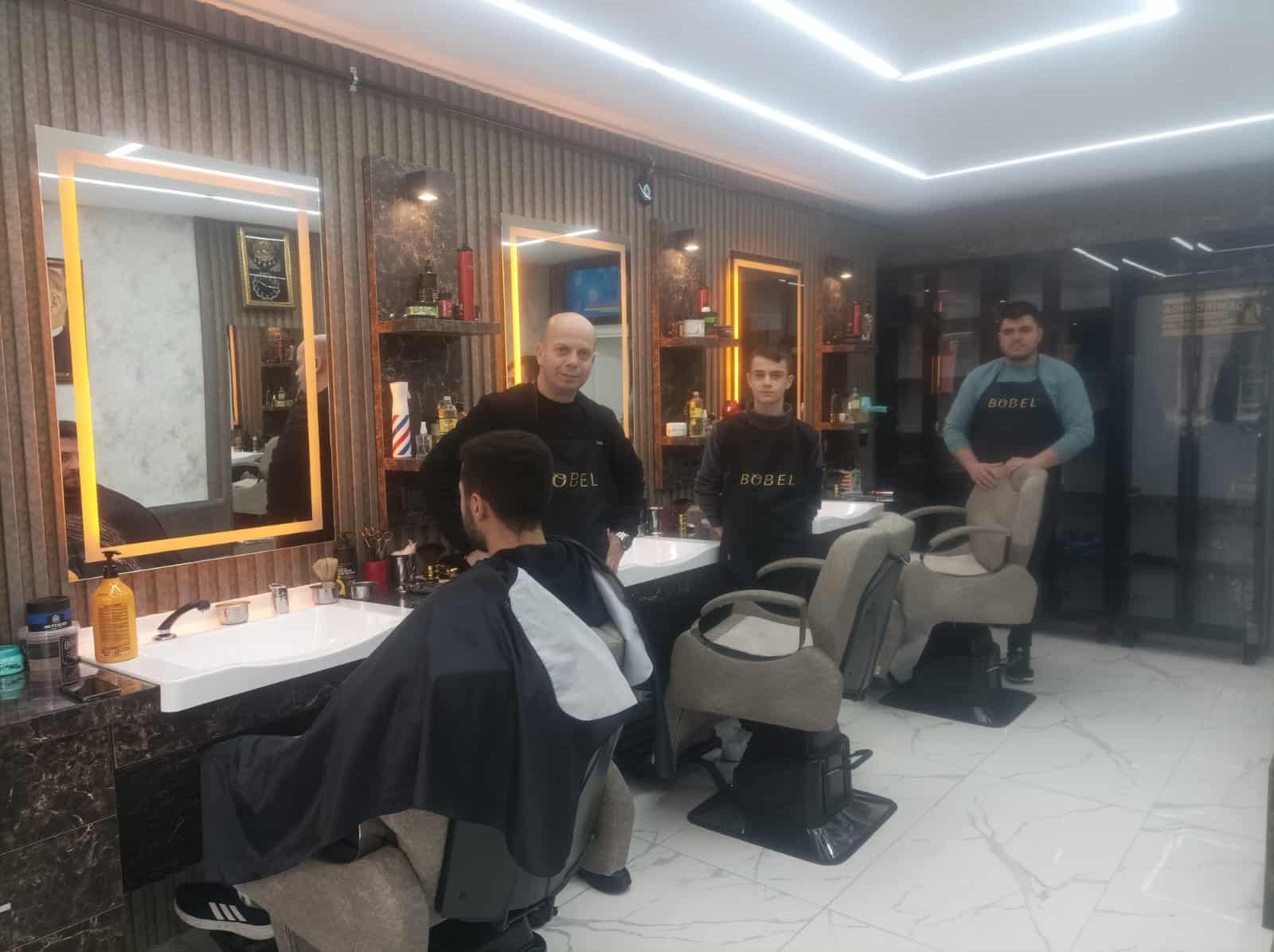 Boyabat’ta Erkek Kuaförü(Berber) Salonu Ercan Hizmete Açıldı…