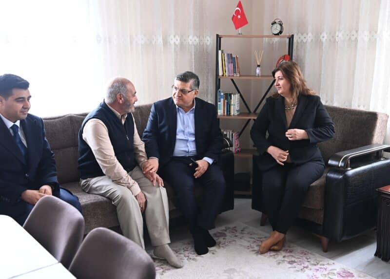 Sinop Valisi Özarslan ve Eşi Hanımefendiden Şehit Ailesine Ziyaret…