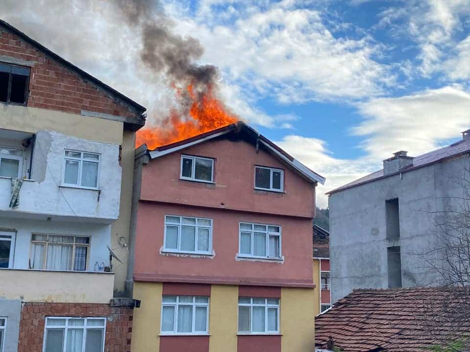 Türkeli’nde Korkutan Yangın…