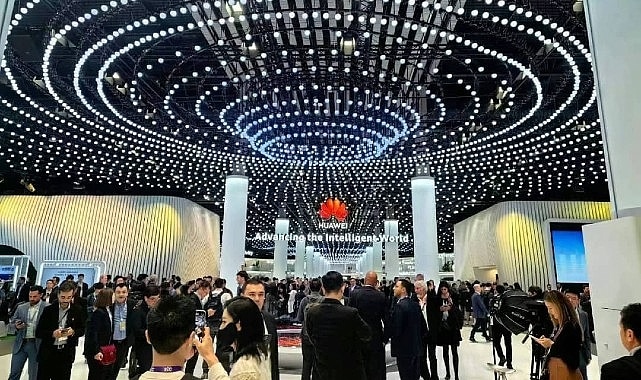 Huawei, Mobil Dünya Kongresi 2024’te Modaya Yön Veren Ürünlerini Tanıttı