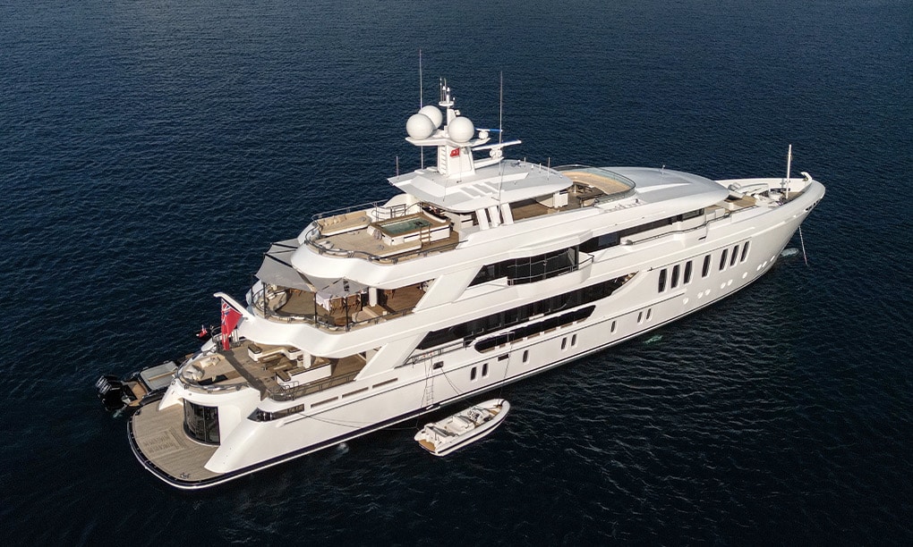 CMB Yachts’ın Eşsiz İmzasıyla Estetik ve Fonksiyonun Harmanlandığı Muhteşem Yatlar