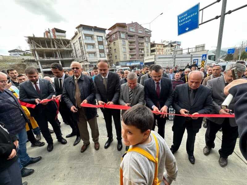 Boyabat’ta Şanlı Baklava Dualarla Hizmete Açıldı…