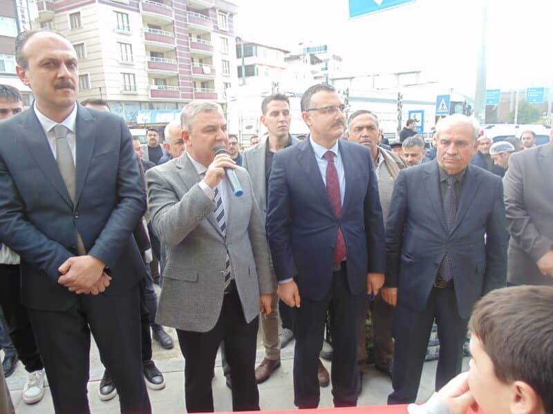 Boyabat’ta Şanlı Baklava Dualarla Hizmete Açıldı…