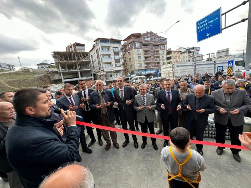 Boyabat’ta Şanlı Baklava Dualarla Hizmete Açıldı…