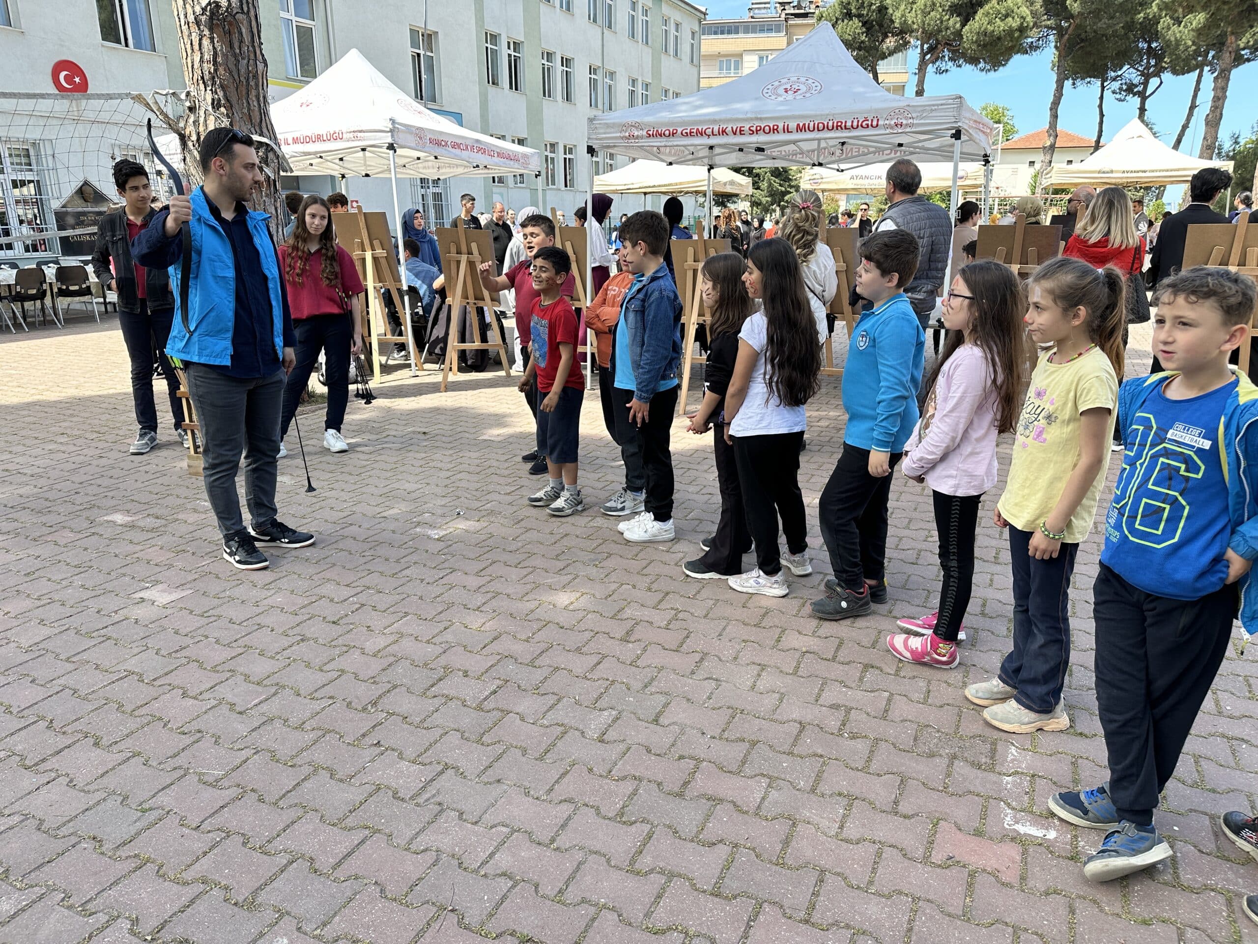 Ayancık’ta kitap şöleni gerçekleştirildi