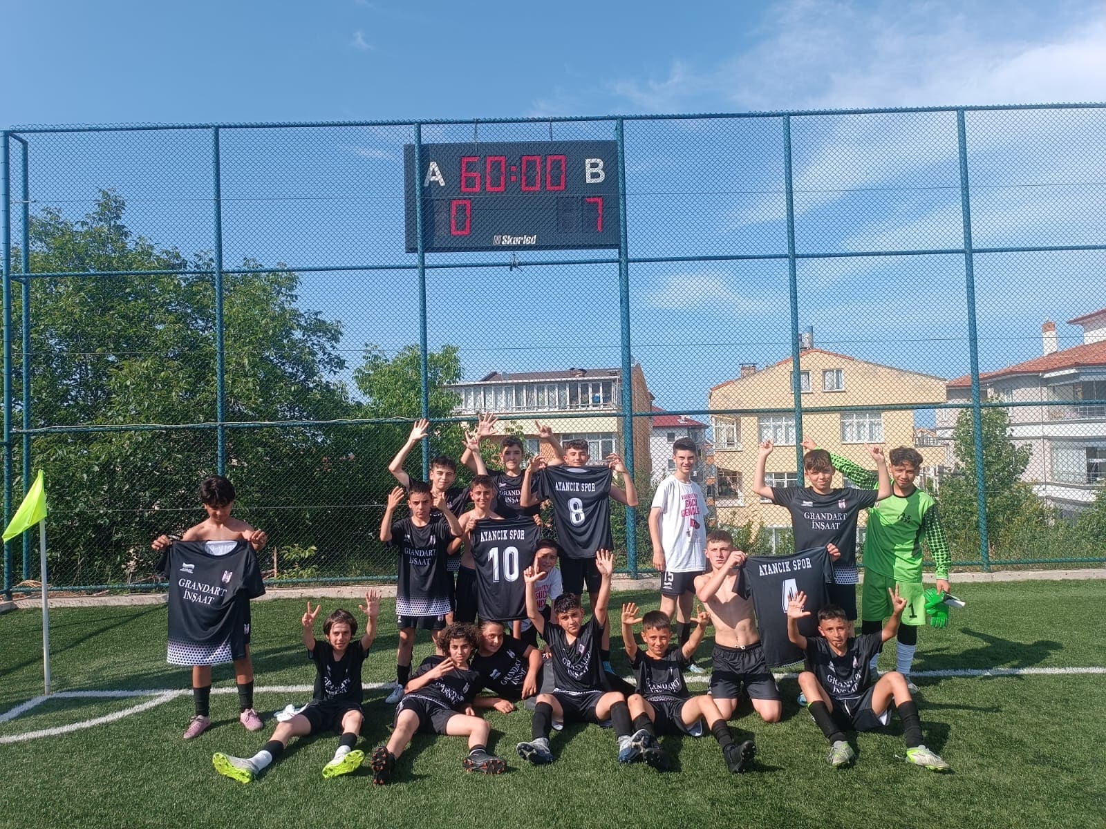 Ayancıkspor U-13 Takımı Lige Galip Başladı