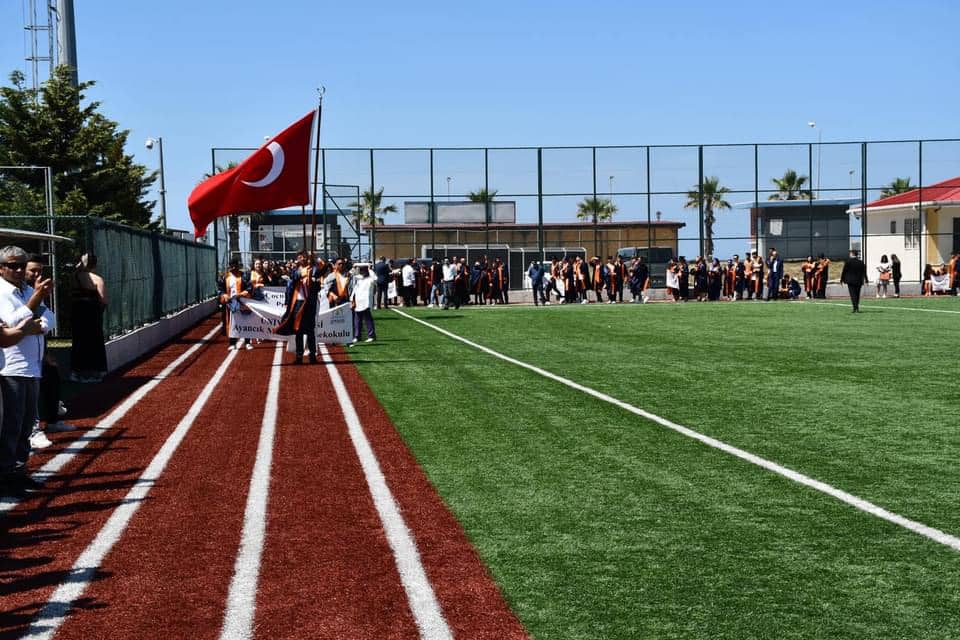 Ayancık’ta Mezuniyet Heyecanı