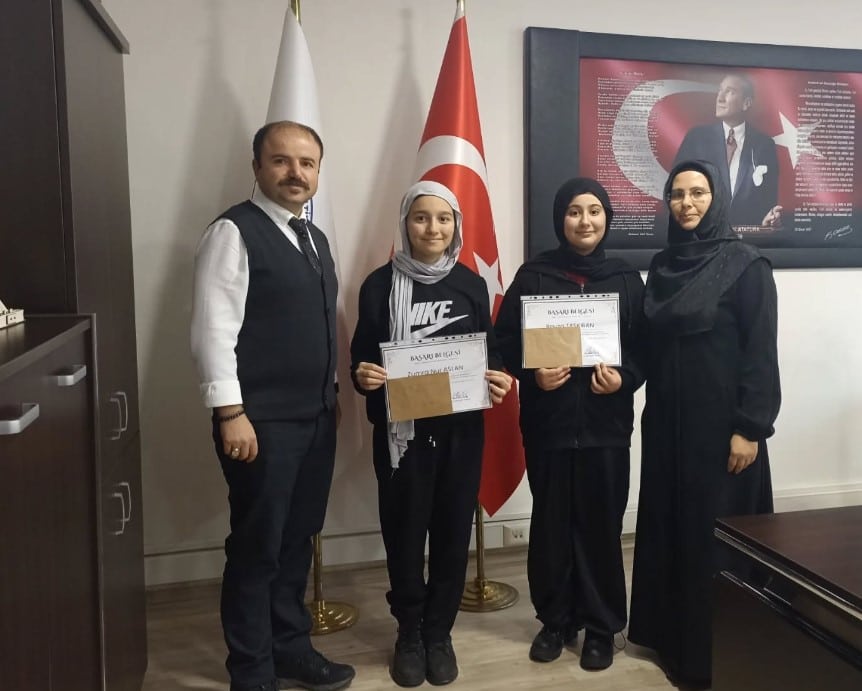 10 Aralık Dünya İnsan Hakları Günü Şiir Yarışması Düzenlendi