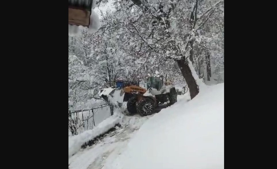 Ayancık’ta Tüm Köy Yolları Ulaşıma Açıldı