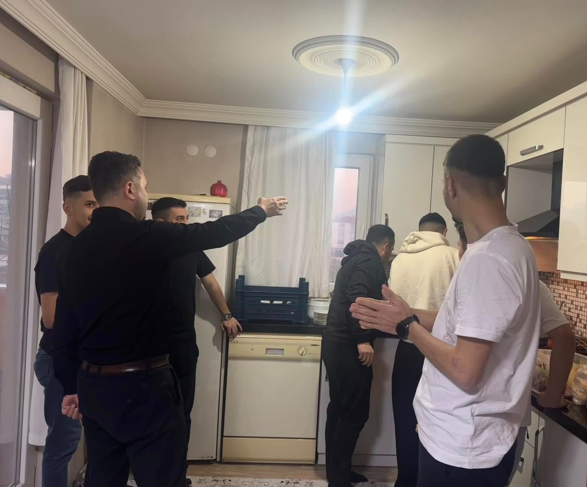 Kaymakam Çelik, öğrencilerle iftar yaptı