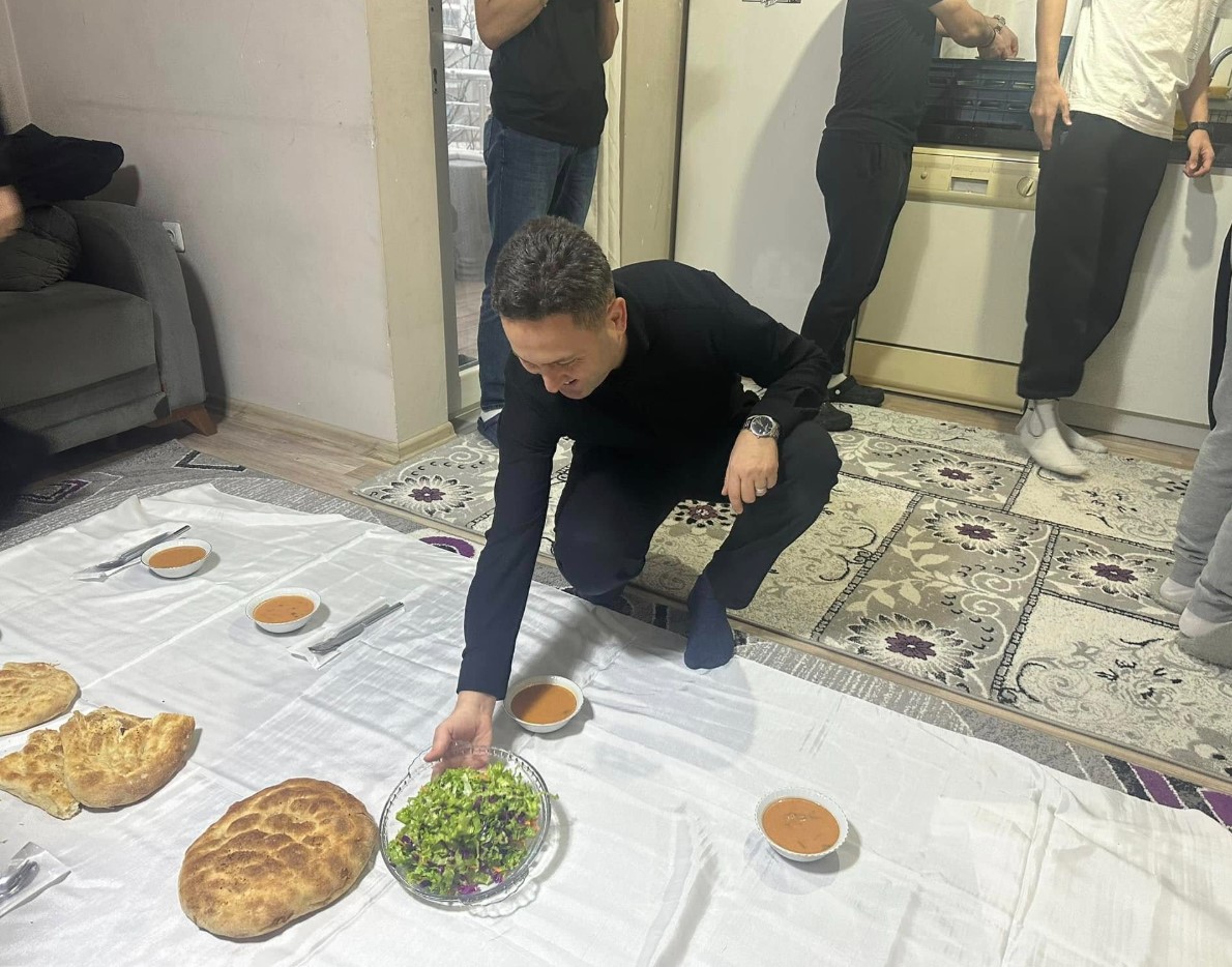 Kaymakam Çelik, öğrencilerle iftar yaptı
