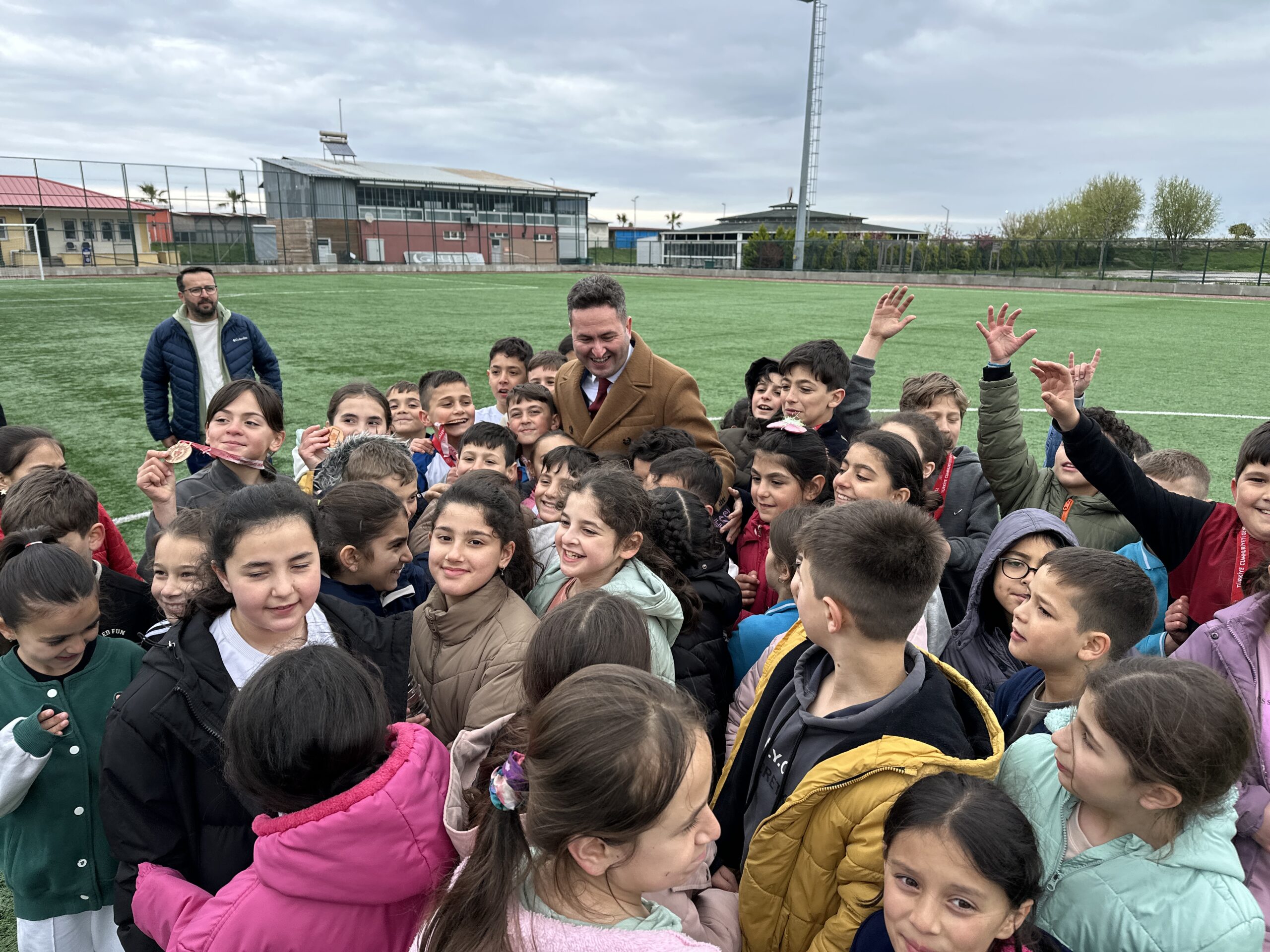 Ayancık’ta Okullar Arası Atletizm Turnuvası Gerçekleştirildi