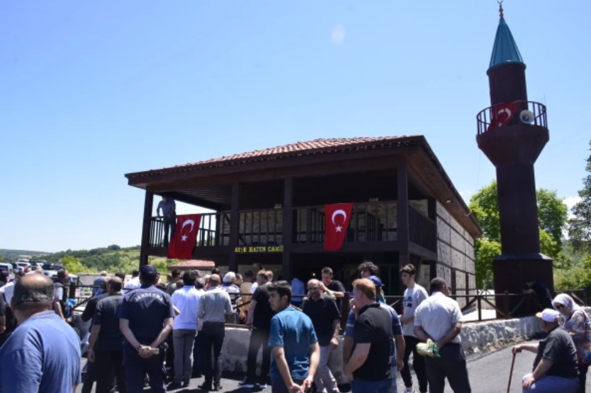 İş İnsanı Mustafa Özdemir’e Teşekkür Belgesi