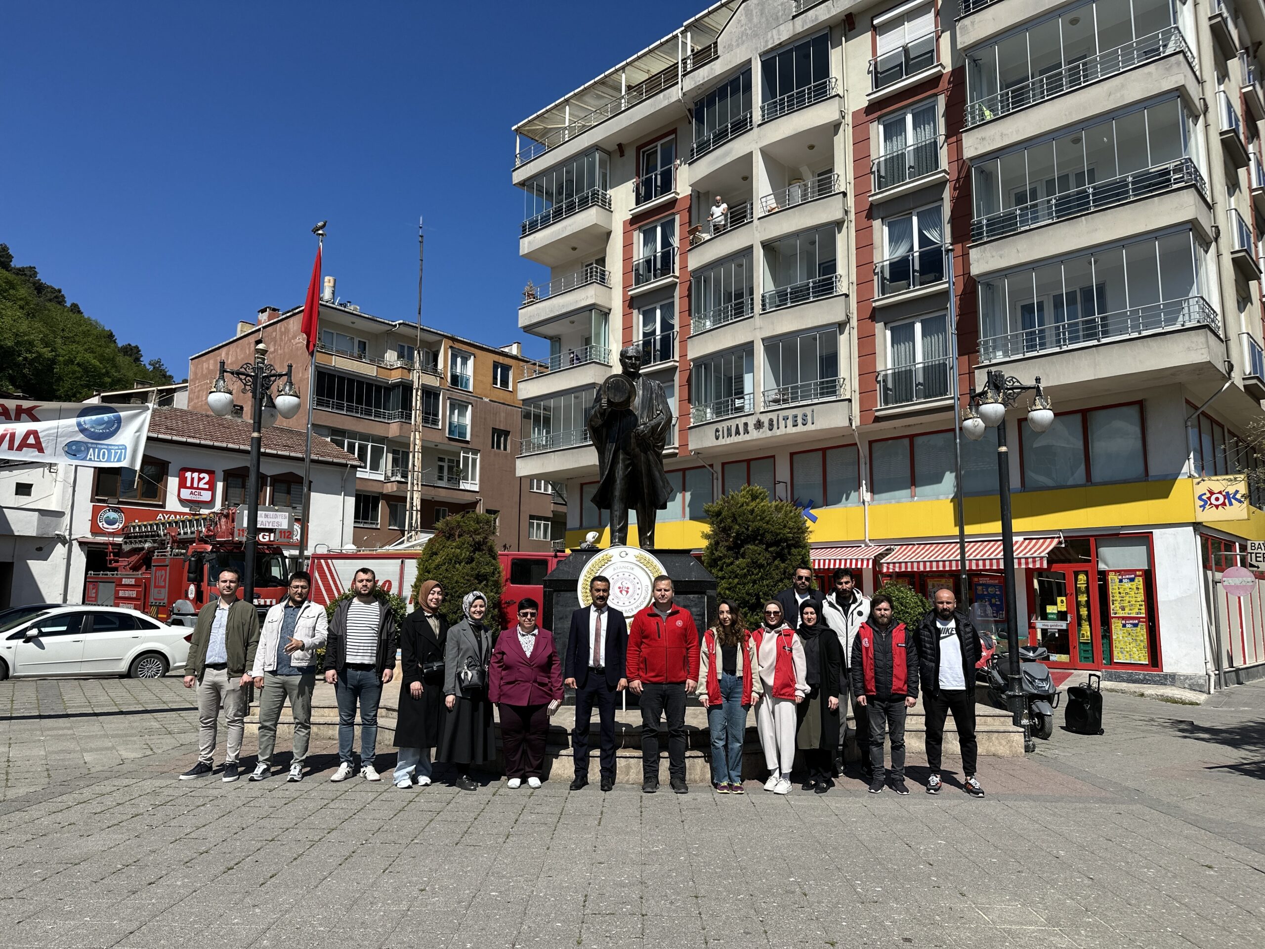 Ayancık’ta Gençlik Haftası dolasıyla çelenk sunma töreni yapıldı