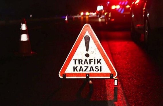 Kavşakta Trafik Kazası: 2 Yaralı