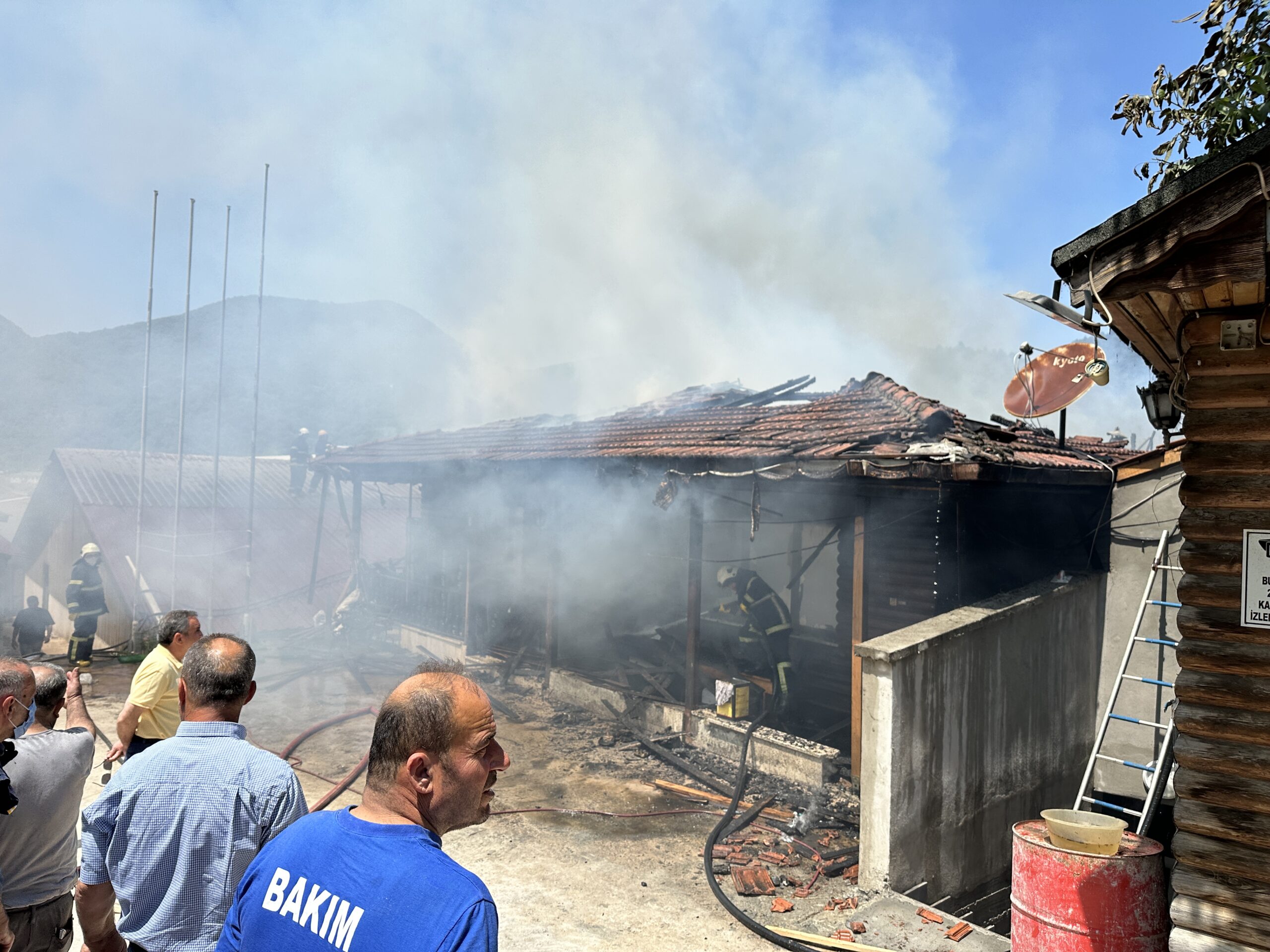 Ayancık’ta Kereste Fabrikasında Yangın Çıktı