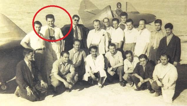 Yüksek Mühendis Yavuz Kansu ve THK-13 Uçan Kanat yapım ekibi.