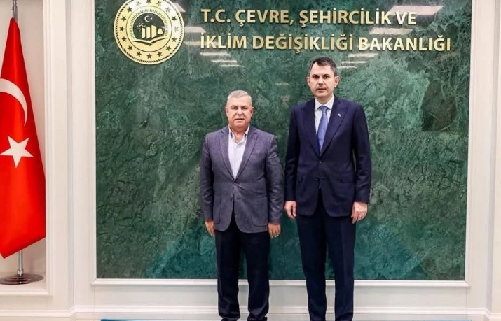 Ayancık’a araç ve konteyner desteği
