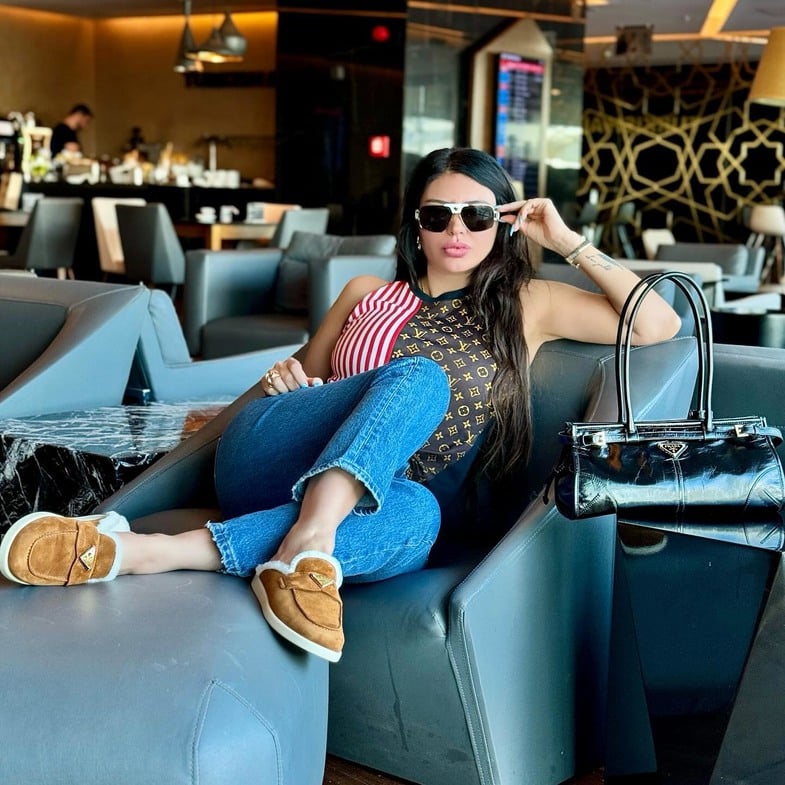 Ebru Polat Kimdir? Müzik ve Sanat Dünyasının Tanınan İsmi Hakkında Bilmeniz Gerekenler