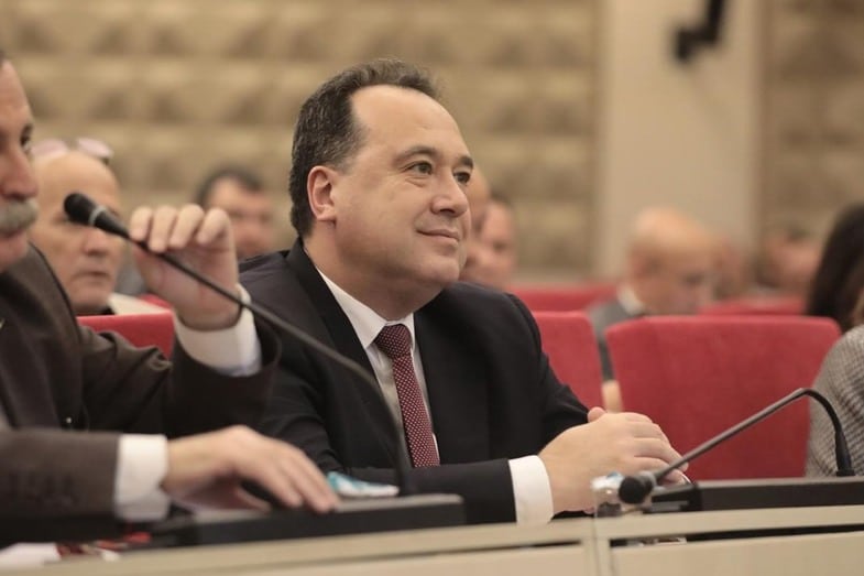 Ferdi Zeyrek'in Yerine Gelen Besim Dutlulu: Kimdir ve Arka Planı?