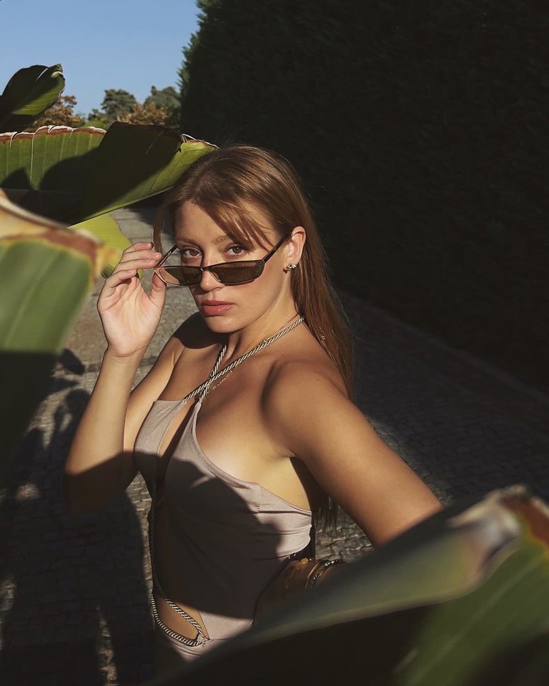 Gizem Karaca Kimdir?