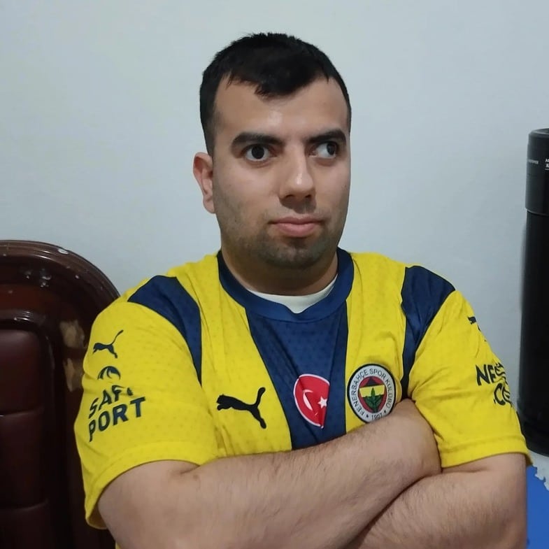 Sosyal Medyada ve Günlük Hayatta Neler Yapıyor?