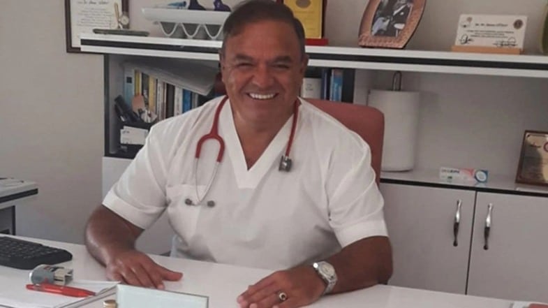 Eğitim ve Profesyonel Yolculuğu