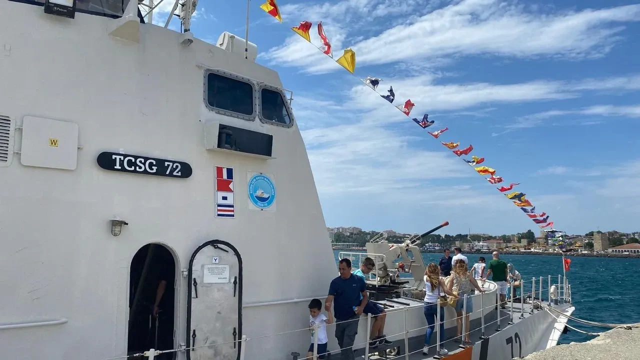 Sinop’ta Sahil Güvenlik Gemisi Halkın Ziyaretine Açıldı