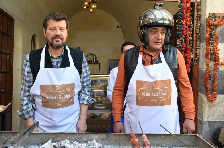 Yönetmen ve Senarist Hakkında