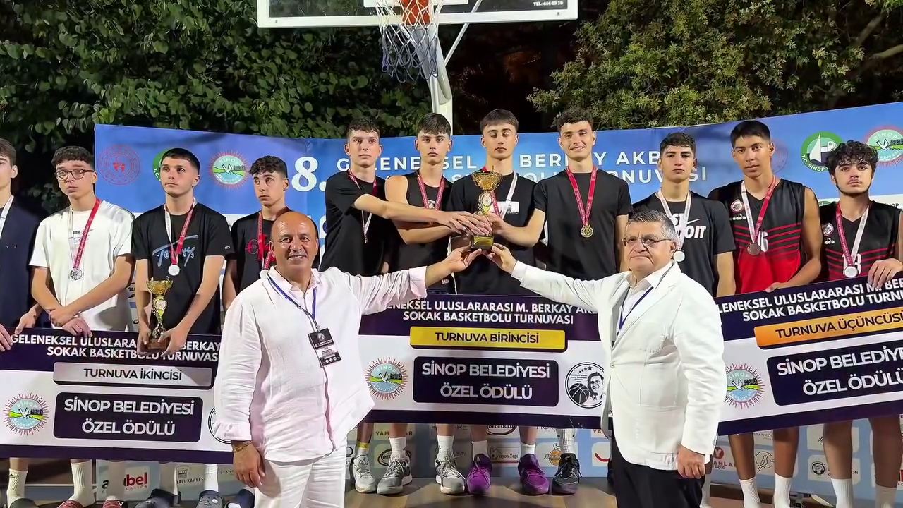 8. Berkay Akbaş Sokak Basketbolu Turnuvası Heyecanı Son Buldu