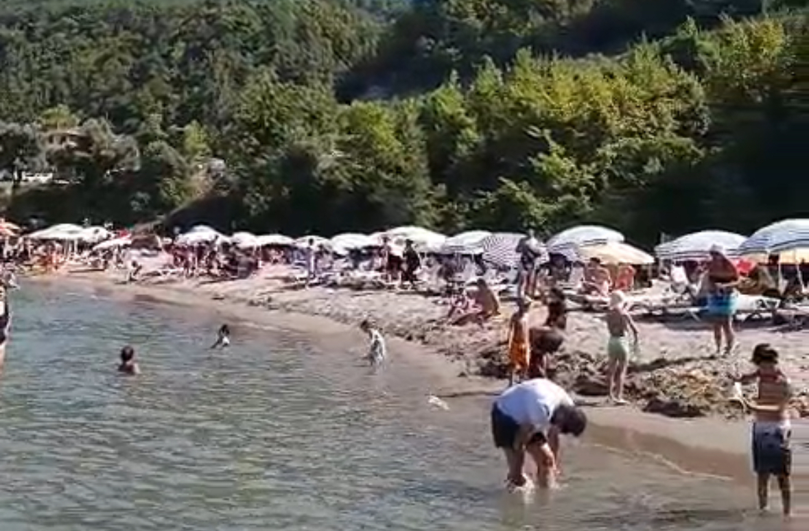 Ayancık’ta Plajlar Doldu Taştı