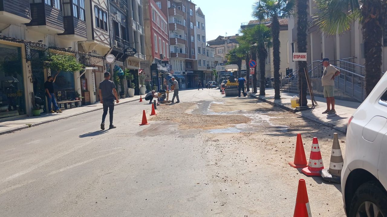 Arıza Sonrası Bozulan Yolun Onarım Çalışmaları Başladı