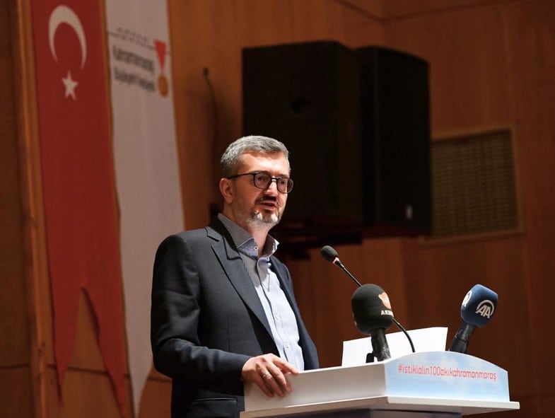 Burhanettin Duran Hakkında Detaylı Biyografi ve Hayatı